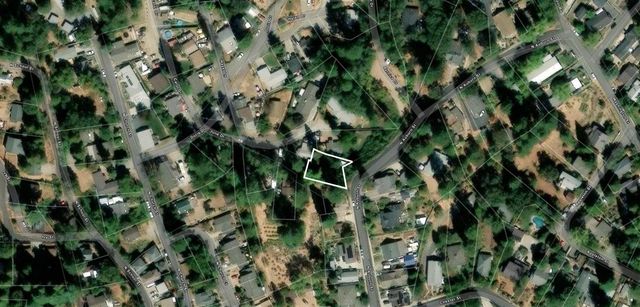 230 June Dr, Grass Valley, CA 95945