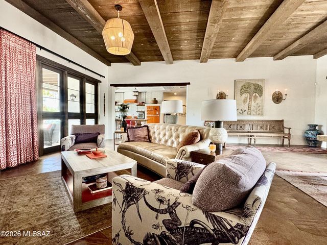 660 W Golf View Drive, Tucson, AZ 85737