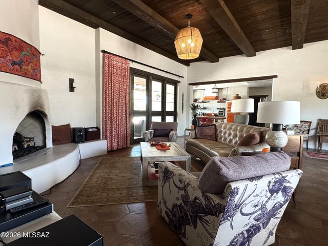 660 W Golf View Drive, Tucson, AZ 85737