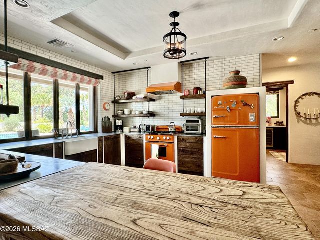 660 W Golf View Drive, Tucson, AZ 85737