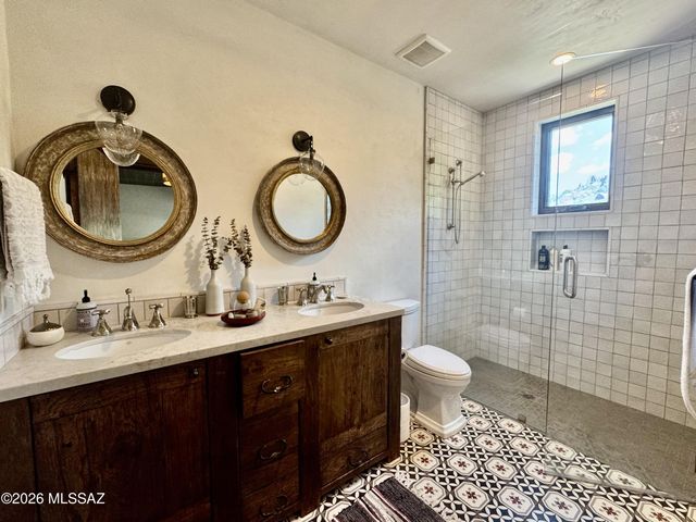 660 W Golf View Drive, Tucson, AZ 85737