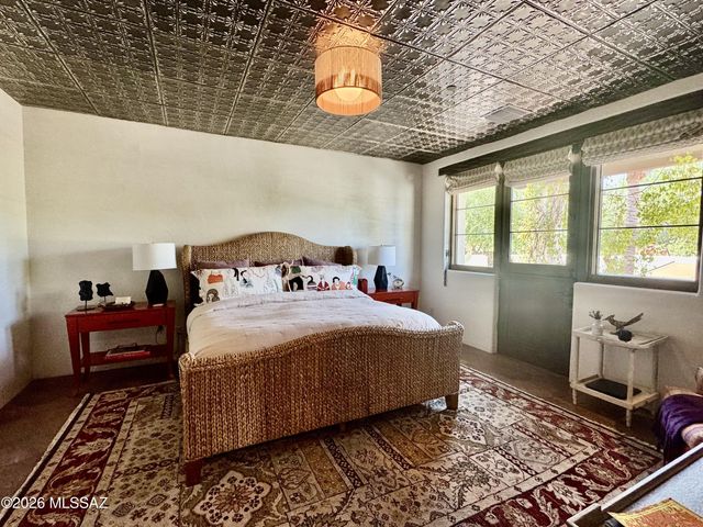 660 W Golf View Drive, Tucson, AZ 85737