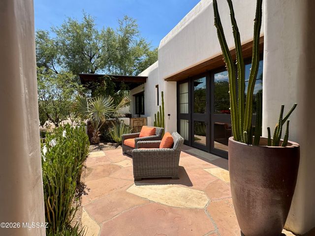 660 W Golf View Drive, Tucson, AZ 85737