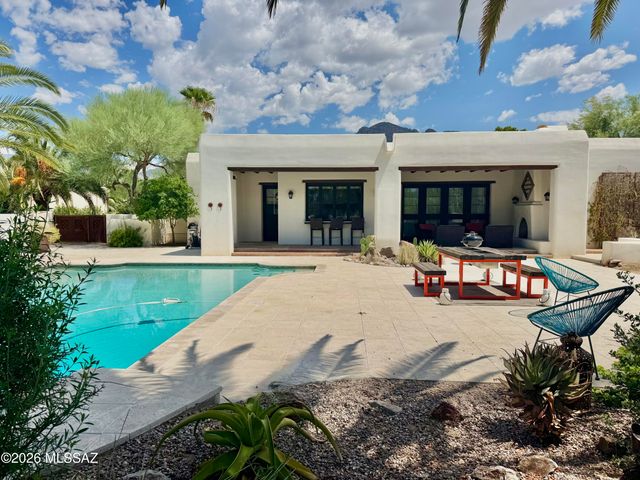 660 W Golf View Drive, Tucson, AZ 85737