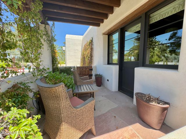 660 W Golf View Drive, Tucson, AZ 85737