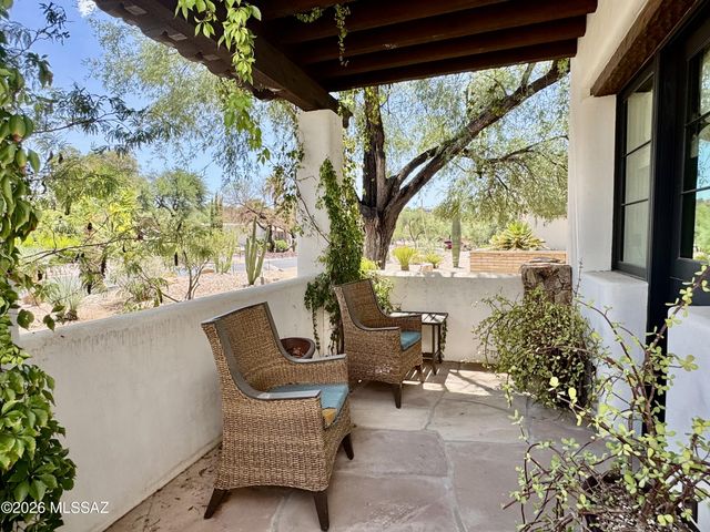 660 W Golf View Drive, Tucson, AZ 85737