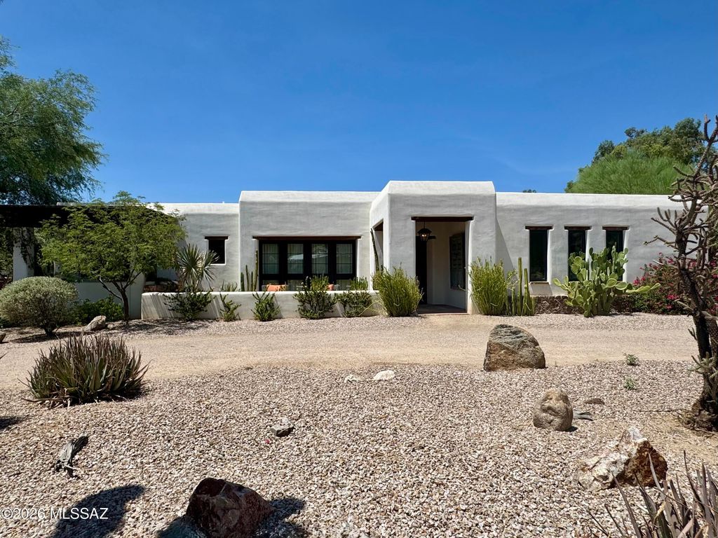 660 W Golf View Drive, Tucson, AZ 85737