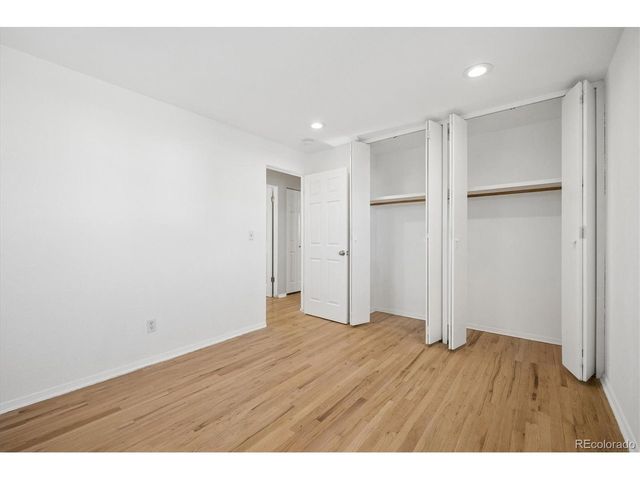 6040 W Elmhurst Dr, Littleton, CO 80128