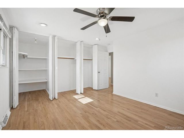 6040 W Elmhurst Dr, Littleton, CO 80128