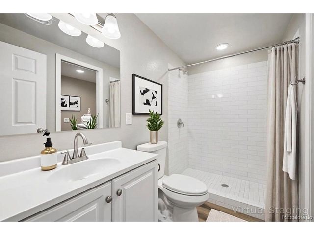 6040 W Elmhurst Dr, Littleton, CO 80128