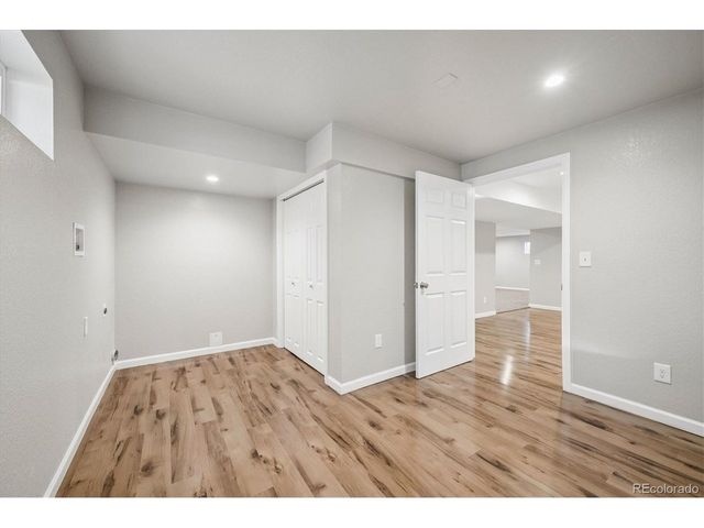 6040 W Elmhurst Dr, Littleton, CO 80128