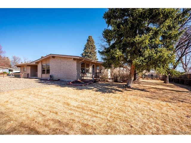 6040 W Elmhurst Dr, Littleton, CO 80128