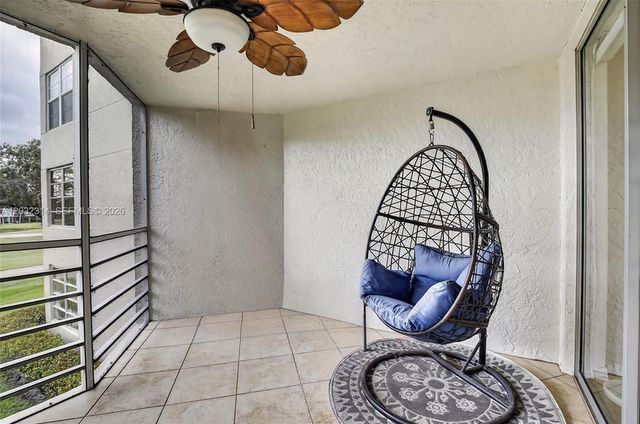 1911 Sabal Palm Drive 202, Davie, FL 33324