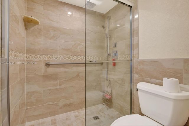 1911 Sabal Palm Drive 202, Davie, FL 33324