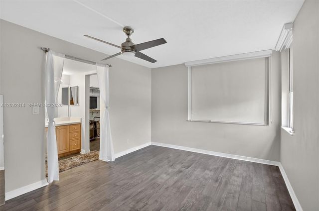 1911 Sabal Palm Drive 202, Davie, FL 33324