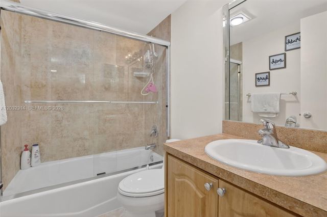 1911 Sabal Palm Drive 202, Davie, FL 33324