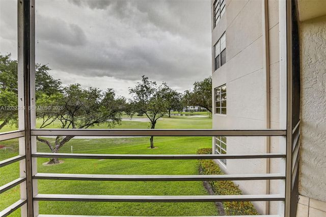 1911 Sabal Palm Drive 202, Davie, FL 33324