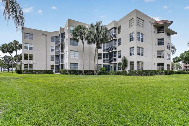1911 Sabal Palm Drive 202, Davie, FL 33324