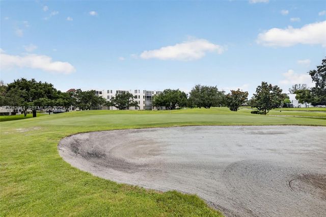 1911 Sabal Palm Drive 202, Davie, FL 33324