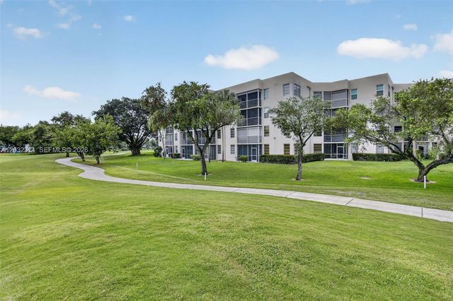 1911 Sabal Palm Drive 202, Davie, FL 33324