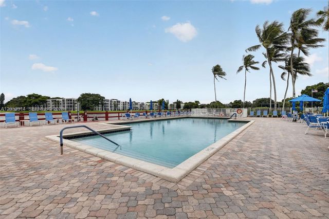 1911 Sabal Palm Drive 202, Davie, FL 33324