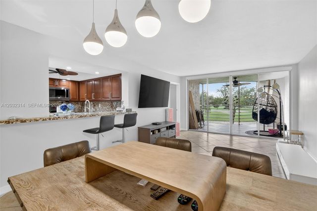1911 Sabal Palm Drive 202, Davie, FL 33324