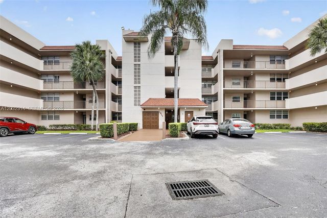 1911 Sabal Palm Drive 202, Davie, FL 33324