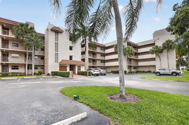 1911 Sabal Palm Drive 202, Davie, FL 33324