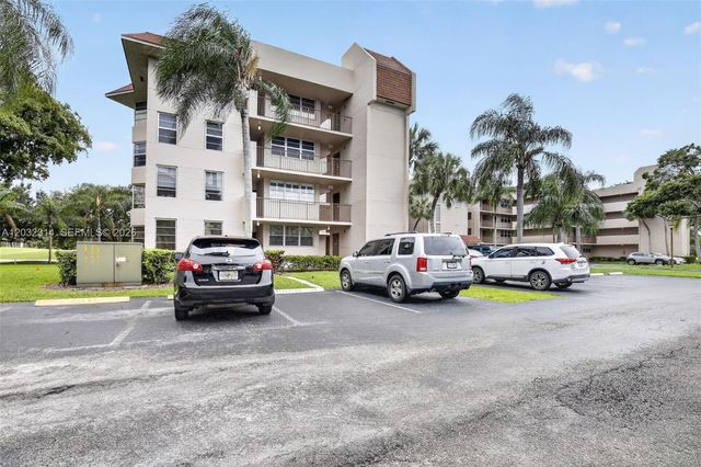 1911 Sabal Palm Drive 202, Davie, FL 33324