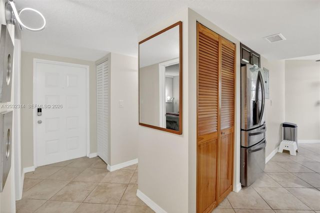 1911 Sabal Palm Drive 202, Davie, FL 33324