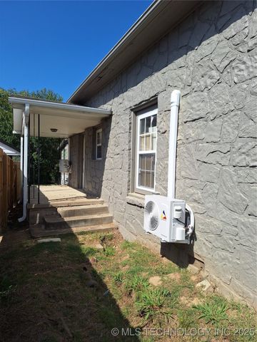 509 N Weenonah Avenue, Claremore, OK 74017