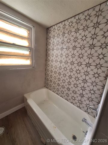 509 N Weenonah Avenue, Claremore, OK 74017