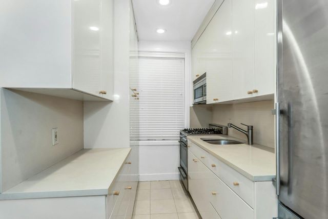 8380 118th St Apt 3P, New York City, NY 11415