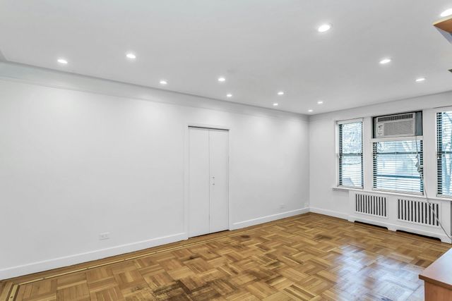 8380 118th St Apt 3P, New York City, NY 11415