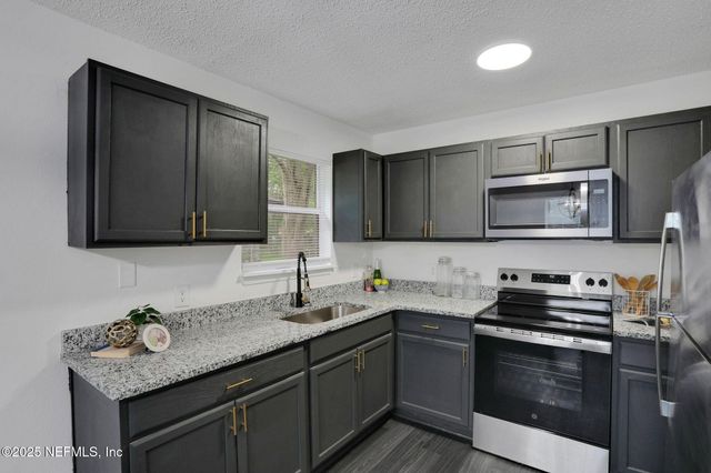 4949 AVENUE B, Jacksonville, FL 32209