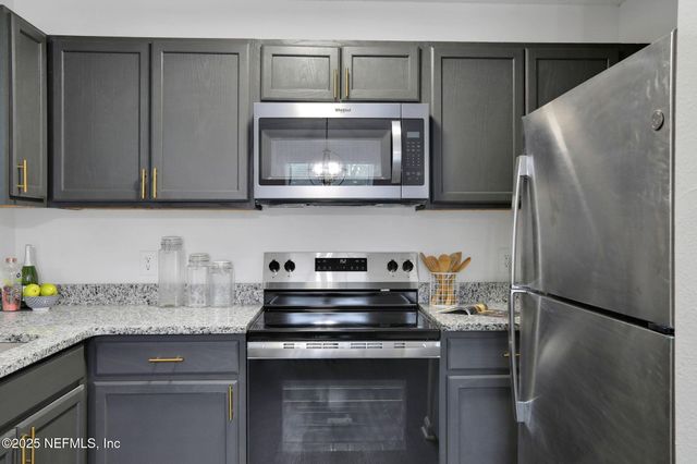 4949 AVENUE B, Jacksonville, FL 32209