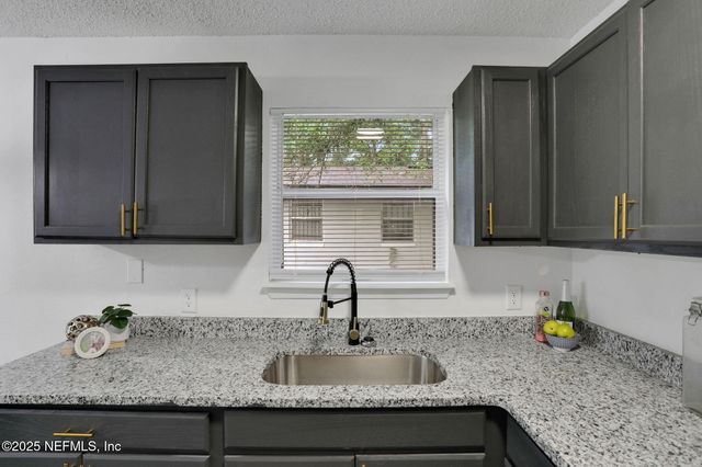 4949 AVENUE B, Jacksonville, FL 32209