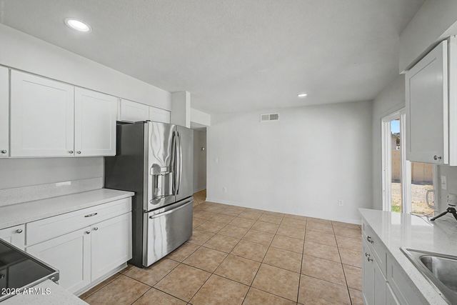 4213 W SUNNYSIDE Avenue, Phoenix, AZ 85029