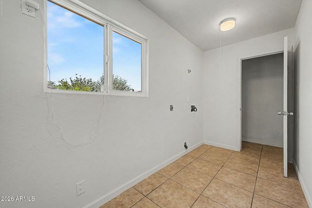 4213 W SUNNYSIDE Avenue, Phoenix, AZ 85029