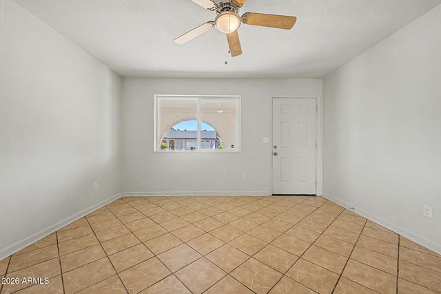 4213 W SUNNYSIDE Avenue, Phoenix, AZ 85029