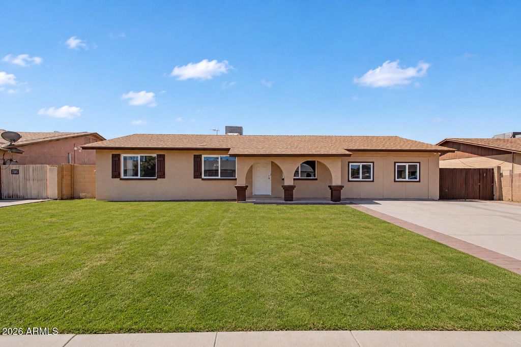 4213 W SUNNYSIDE Avenue, Phoenix, AZ 85029