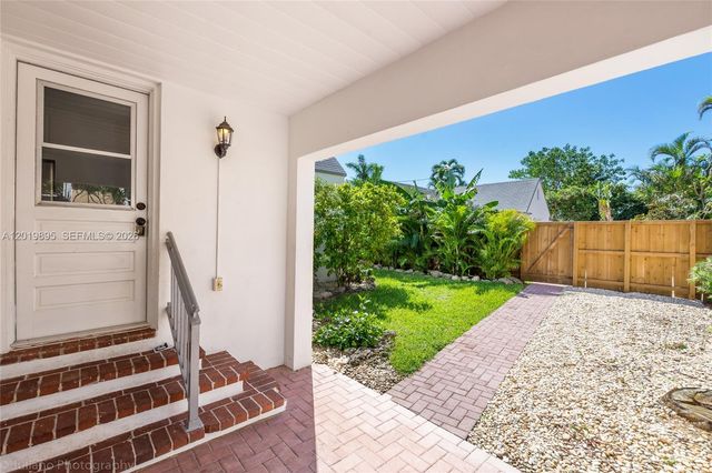 228 SW 23rd Rd FRONT, Miami, FL 33129