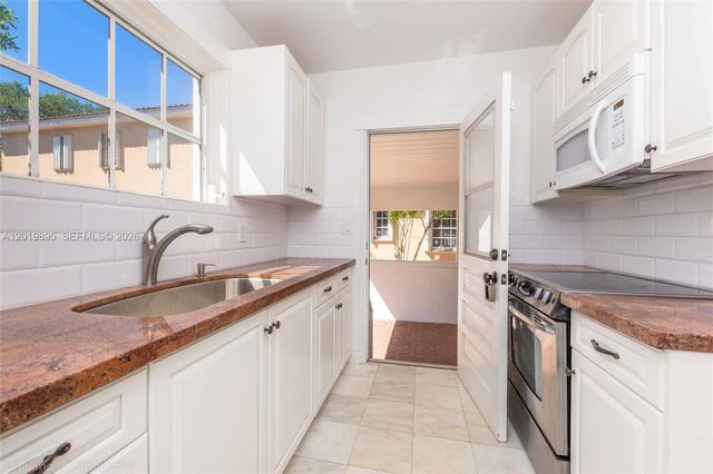 228 SW 23rd Rd FRONT, Miami, FL 33129