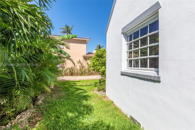228 SW 23rd Rd FRONT, Miami, FL 33129