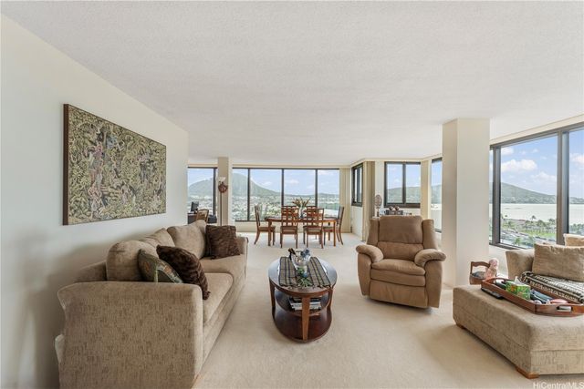 250 Kawaihae Street 10A, Honolulu, HI 96825