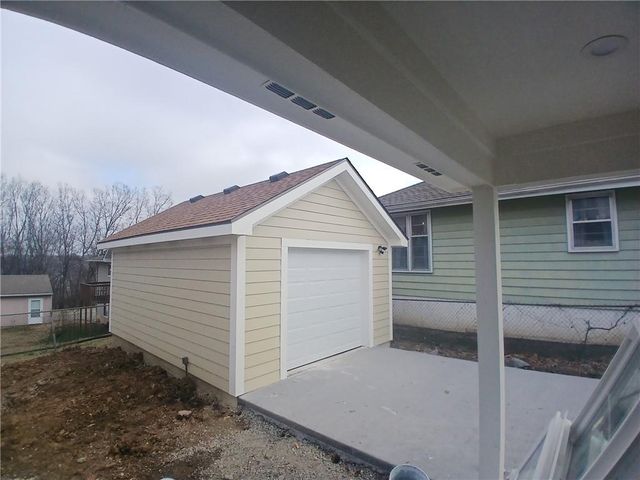 1893 S Tremont Street, Kansas City, KS 66103