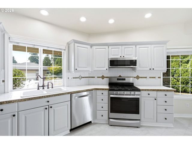 1264 Se LARCH Way, Gresham, OR 97080