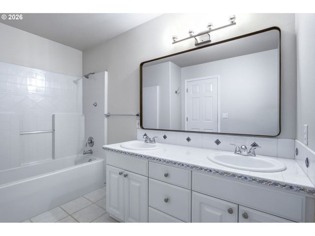 1264 Se LARCH Way, Gresham, OR 97080