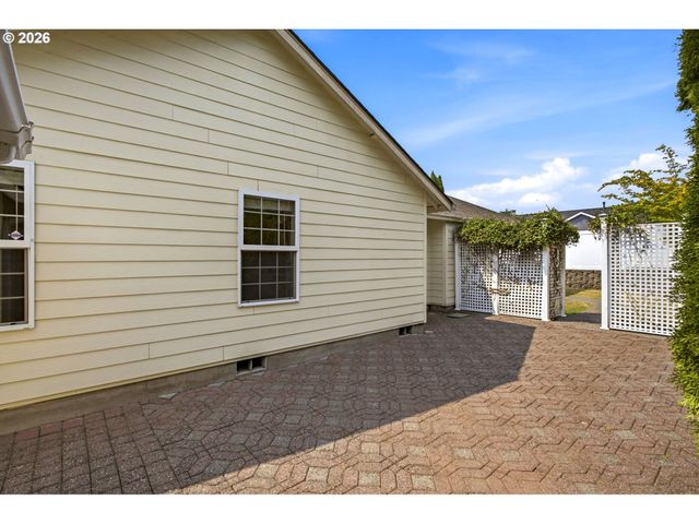 1264 Se LARCH Way, Gresham, OR 97080