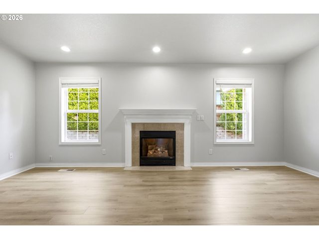1264 Se LARCH Way, Gresham, OR 97080